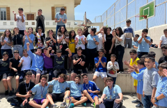A group of Lebanese school pupils